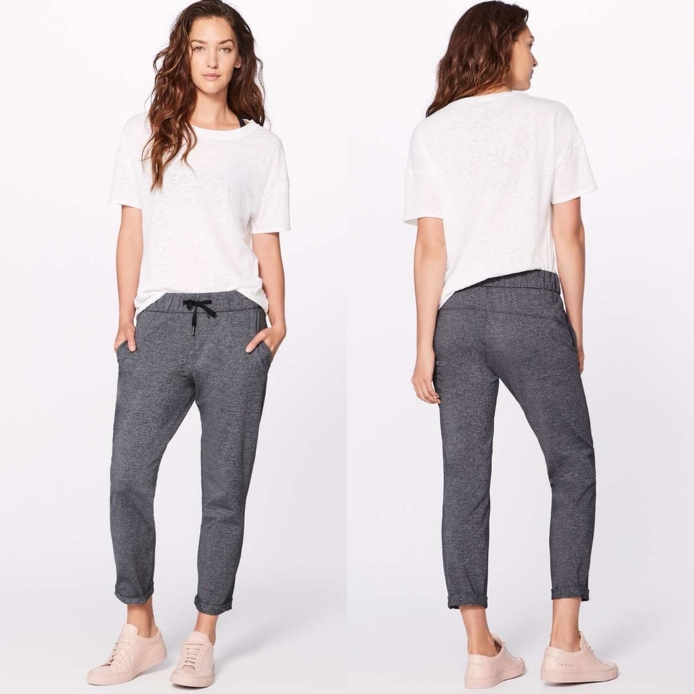 Lululemon On The Fly Pants Heathered Black Size 8 Athleisure‎ Travel Pant Active